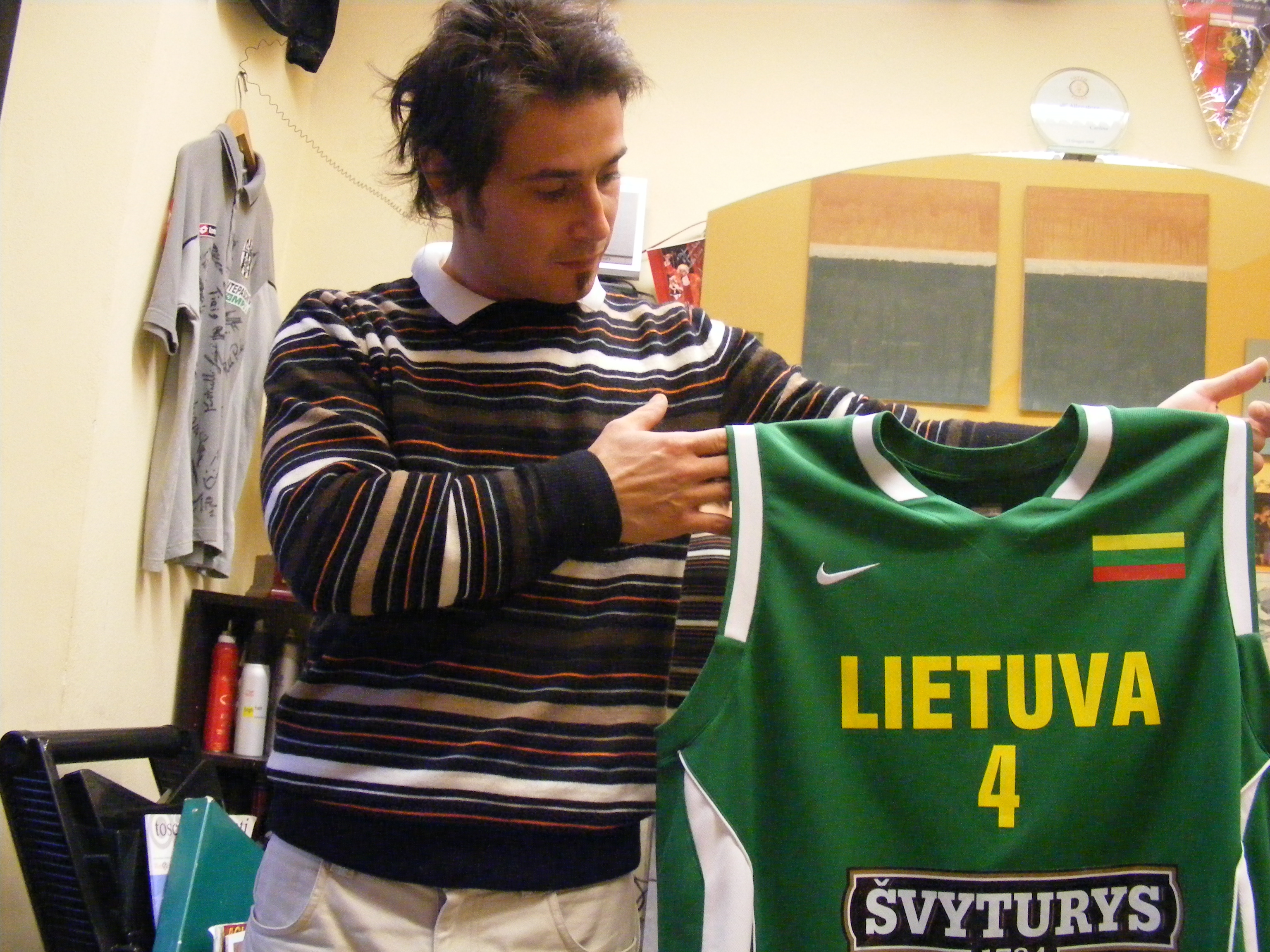 TOTEM & FRENZ (Braccio-Siena) - La sopra-maglia della Naz/le Lituana con la quale Rimantas arriva 3 agli Europei