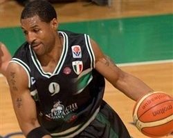 VANTERPOOL contro l'ex Turckan