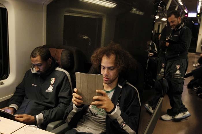Shaun in treno accanto a Bootsy